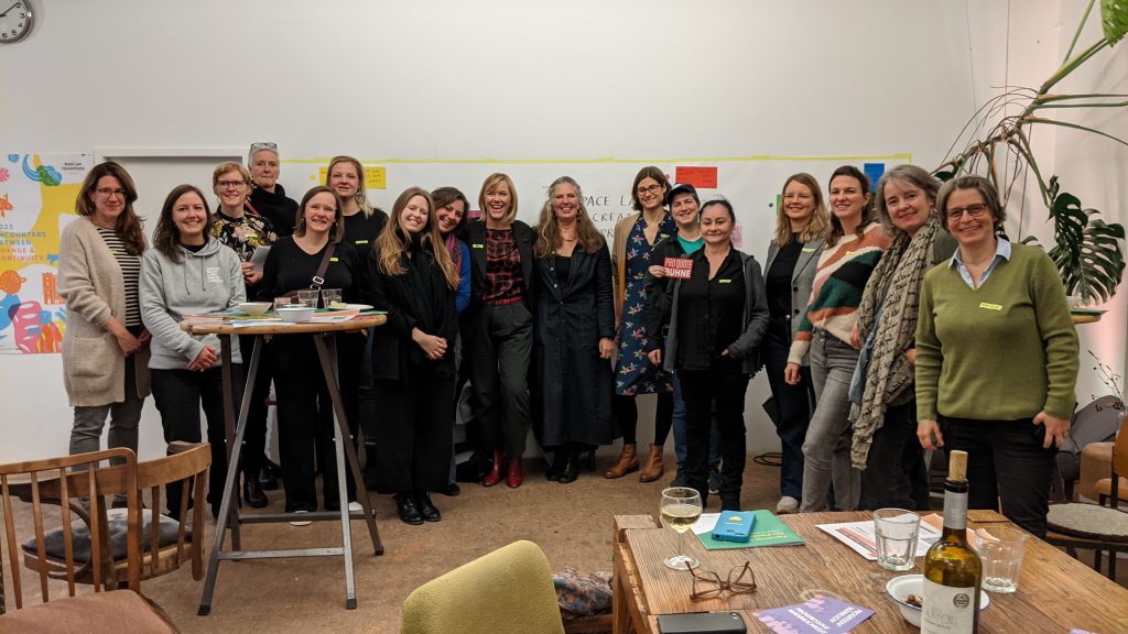 Gruppenbild: Frauen beim Launch der Women's Society Berlin am 13. November 2023